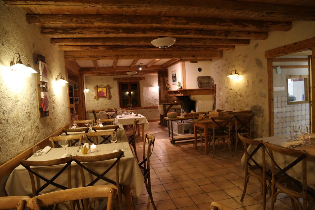 Auberge Du Moulin De Lere Vailly Bagian luar foto